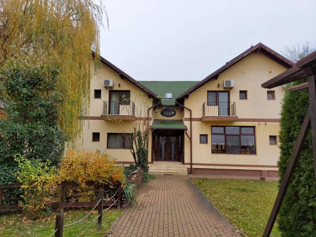 Pensiunea Lunca Арад Екстериор снимка